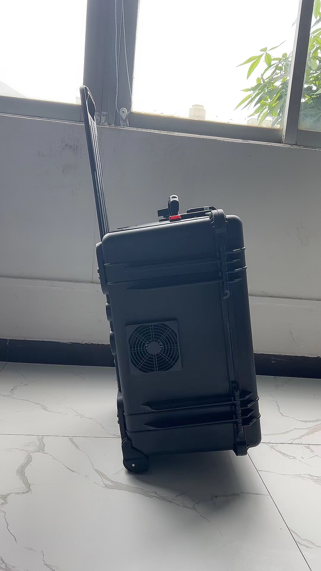 化州手拉箱型移动通信干扰器